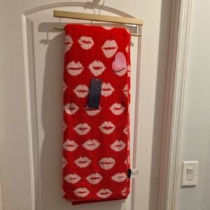 Rachel Roy Red Pink Lips Throw Blanket 50"x60"